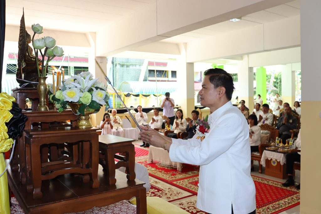 รองเลขาธิการ กพฐ. “ภูธร” เปิดอาคาร “สารภี” โรงเรียนแม่จันวิทยาคม ยกระดับการเรียนรู้ด้านวิทยาศาสตร์และเทคโนโลยีสู่อนาคต
